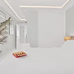 Elegant In Puerto Banus By Emg Homes 马尔韦利亚