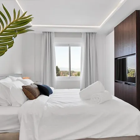 Elegant In Puerto Banus By Emg Homes Марбелья