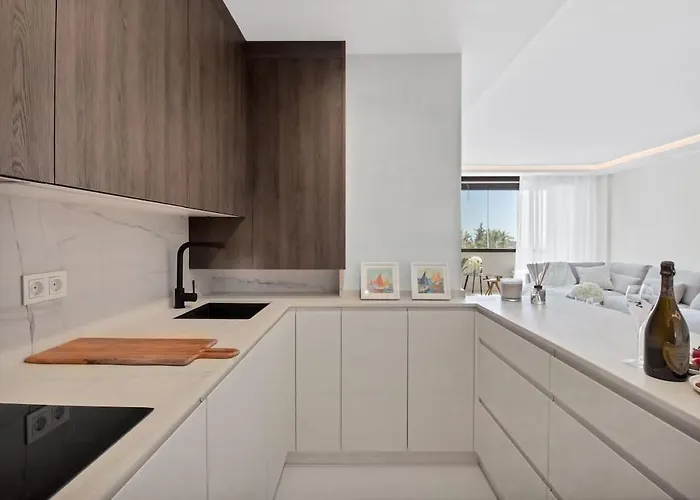 Elegant In Puerto Banus By Emg Homes 公寓 马尔韦利亚