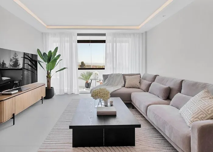 Elegant In Puerto Banus By Emg Homes Марбелья